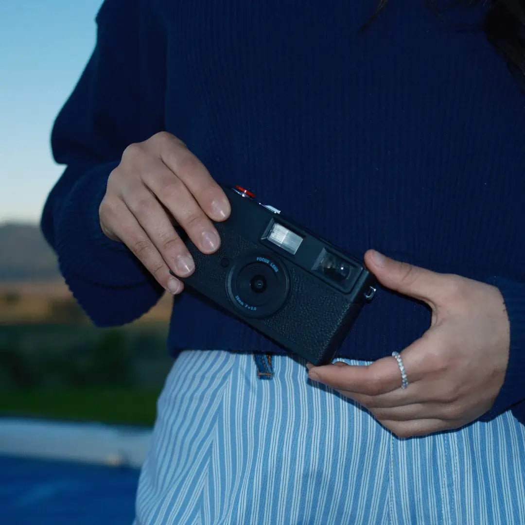 The Roameee - Screenless Film-Simulator Camera